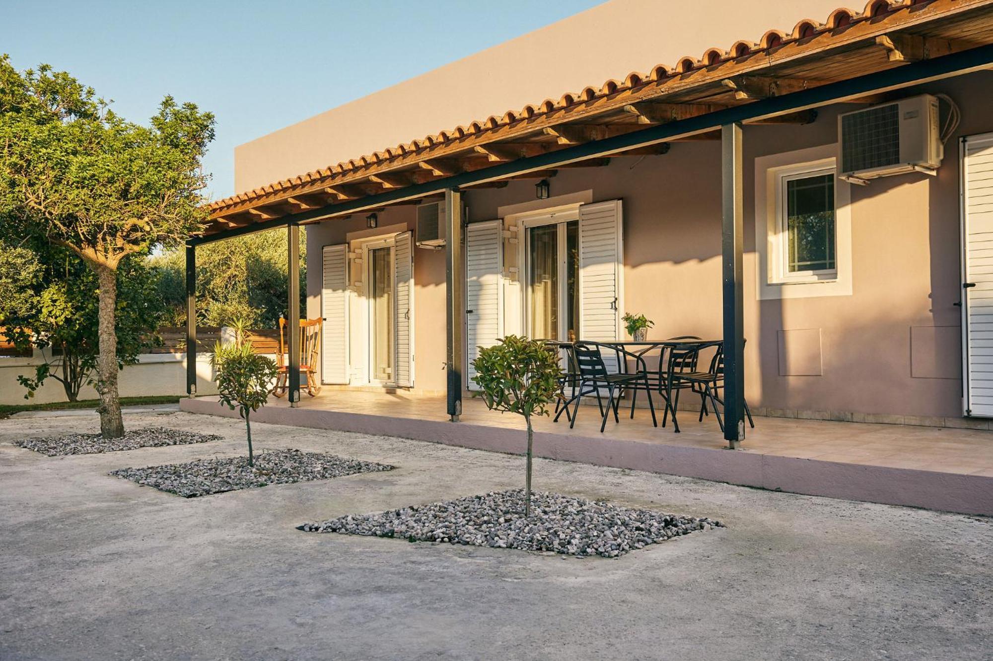 Villa Lagini Laganas Exteriör bild